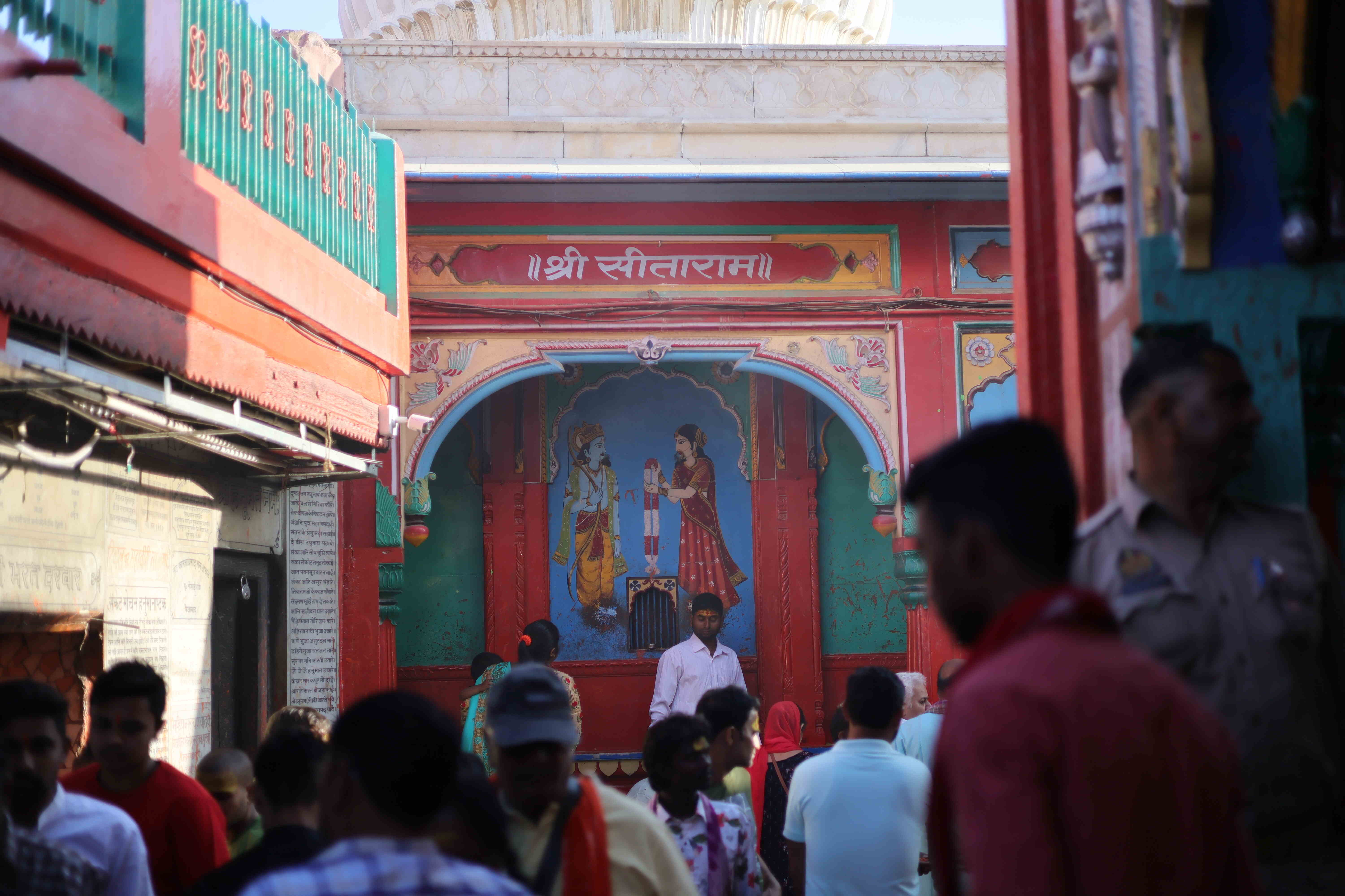 discovering-hanuman-garhi-temple-in-ayodhya