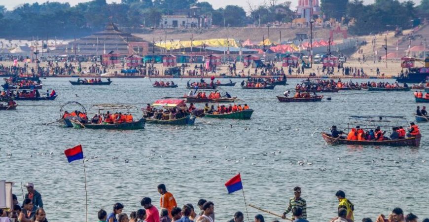 visit-to-triveni-sangam-via-boat-ride